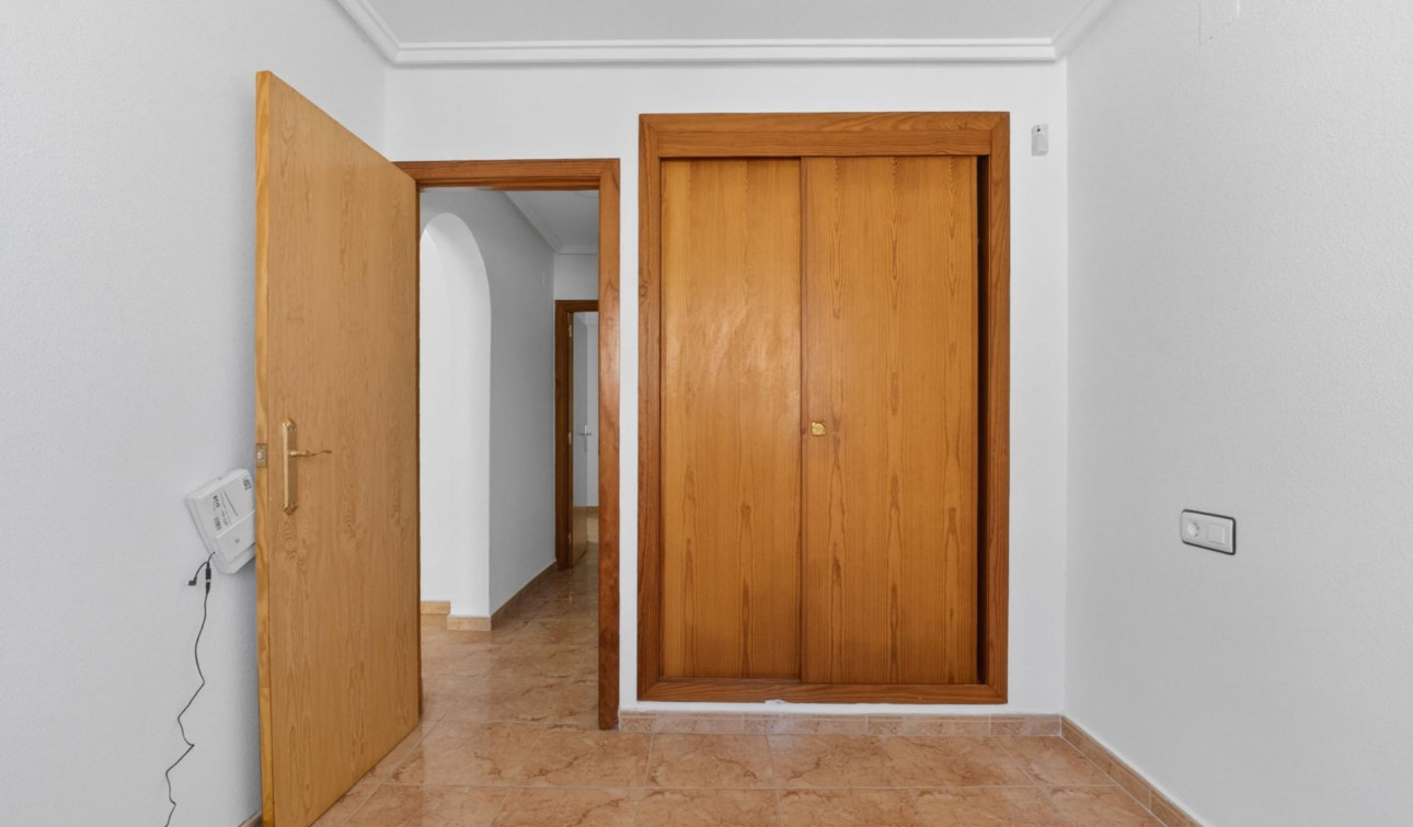 Resale - Apartment / Flat - Torrevieja - El limonar