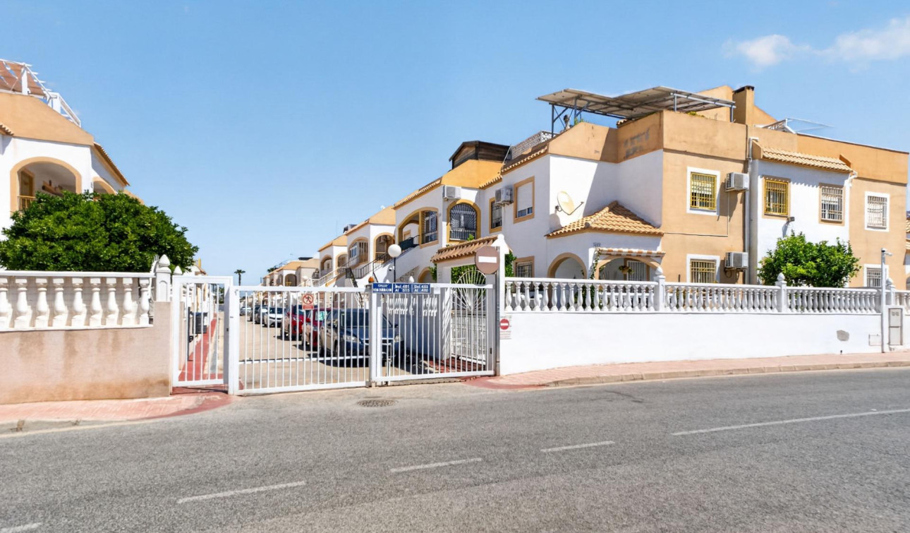 Resale - Apartment / Flat - Torrevieja - El limonar