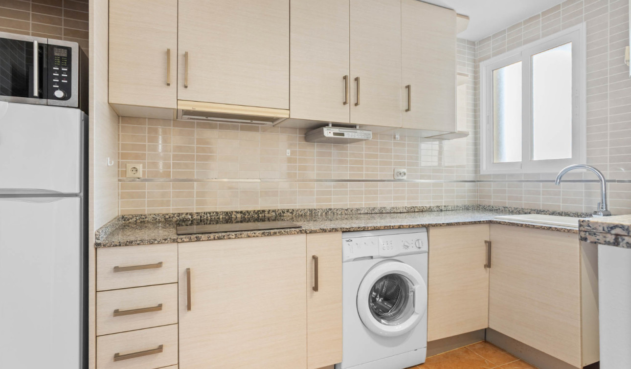 Resale - Apartment / Flat - Torrevieja - El Molino