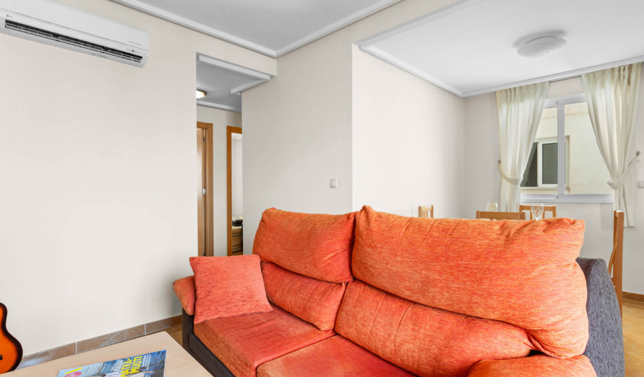 Resale - Apartment / Flat - Torrevieja - El Molino