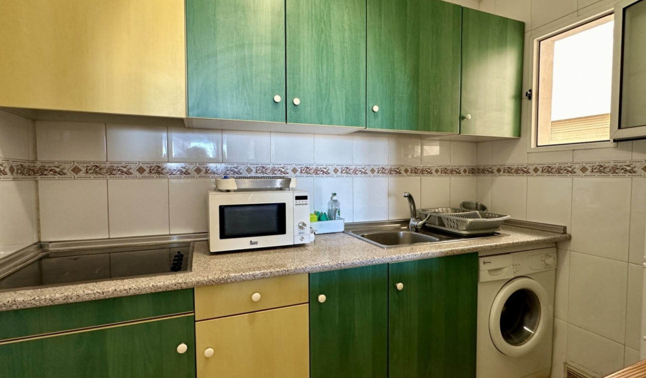 Resale - Apartment / Flat - Torrevieja - El Molino