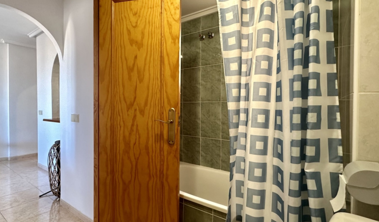 Resale - Apartment / Flat - Torrevieja - El Molino