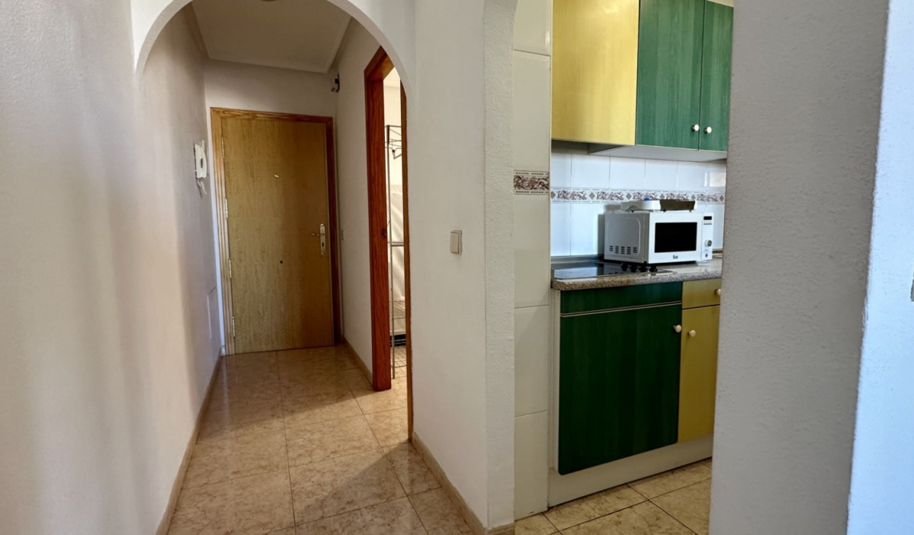 Resale - Apartment / Flat - Torrevieja - El Molino