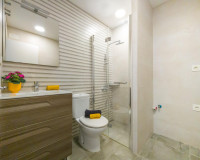 Resale - Apartment / Flat - Torrevieja - Estacion de autobuses