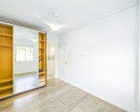 Resale - Apartment / Flat - Torrevieja - Estacion de autobuses