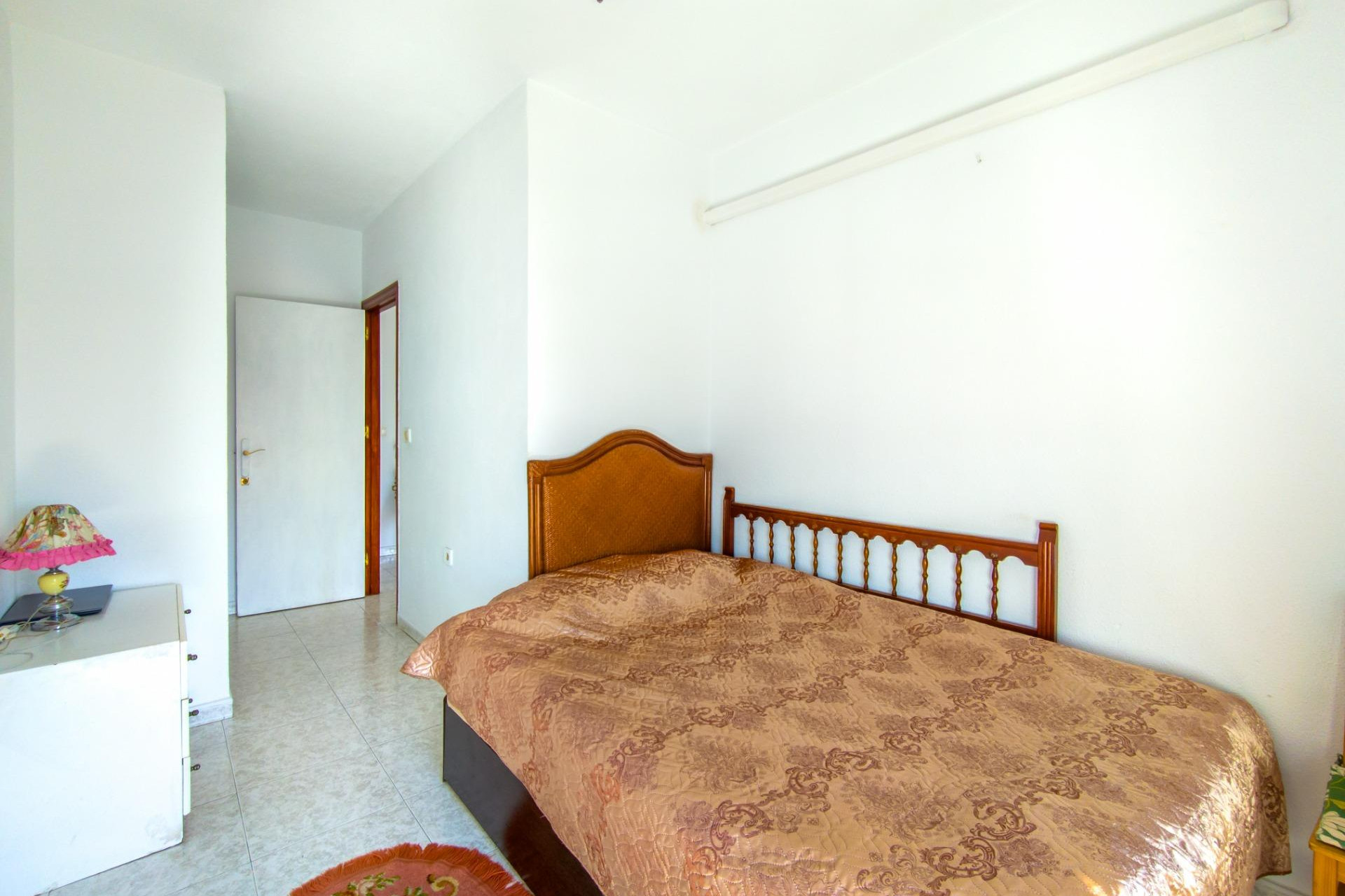 Resale - Apartment / Flat - Torrevieja - Estacion de autobuses