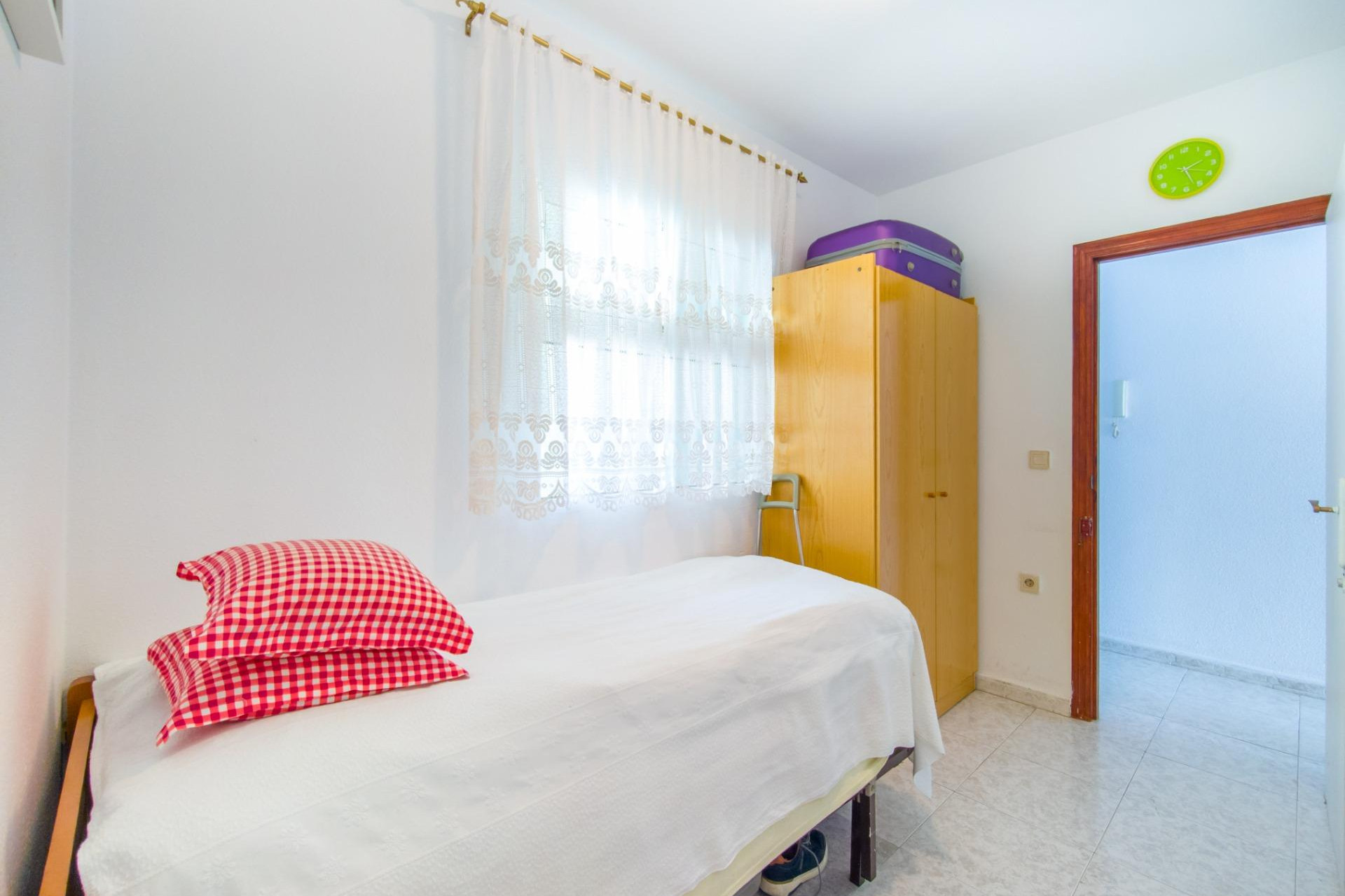 Resale - Apartment / Flat - Torrevieja - Estacion de autobuses