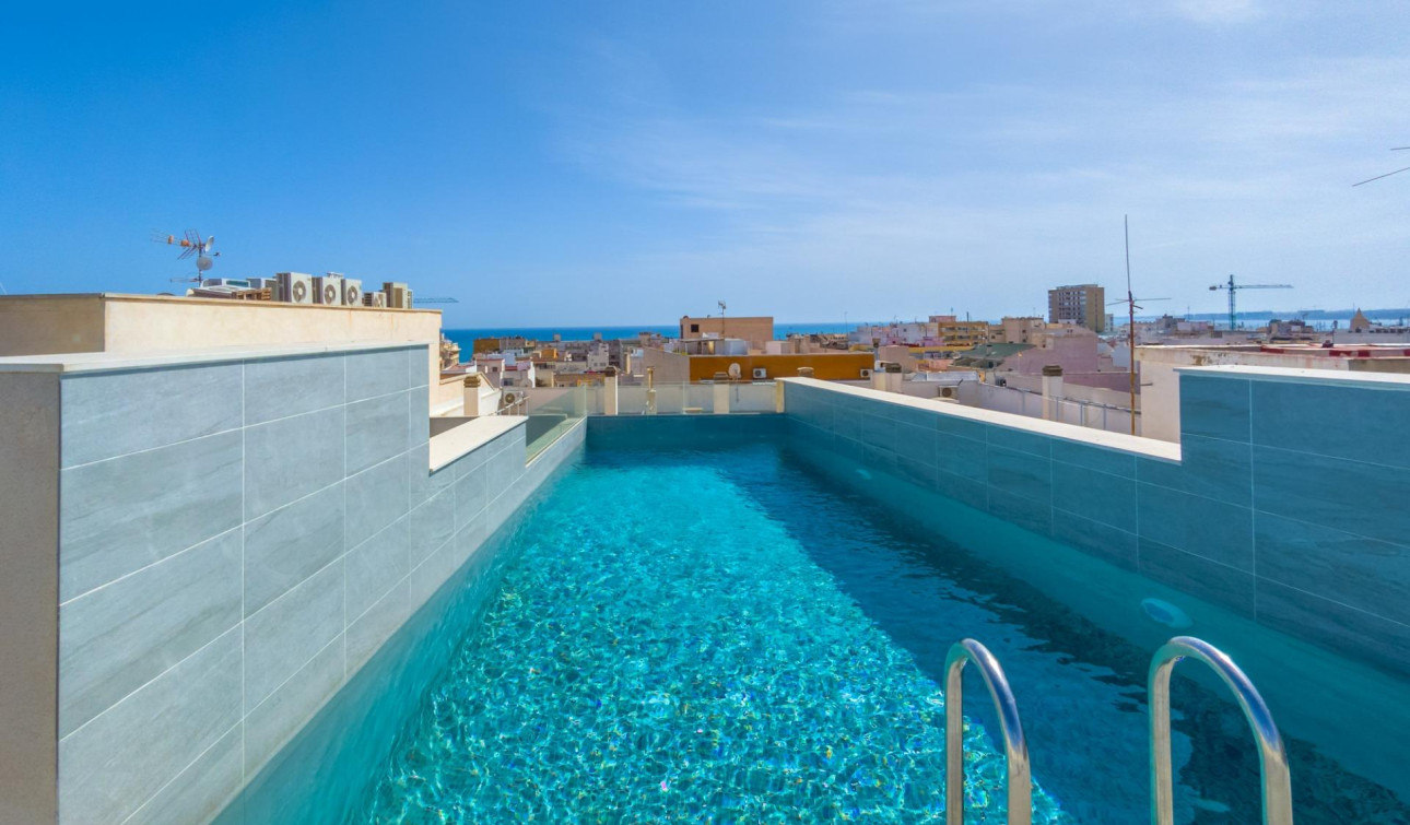 Resale - Apartment / Flat - Torrevieja - Estacion de autobuses