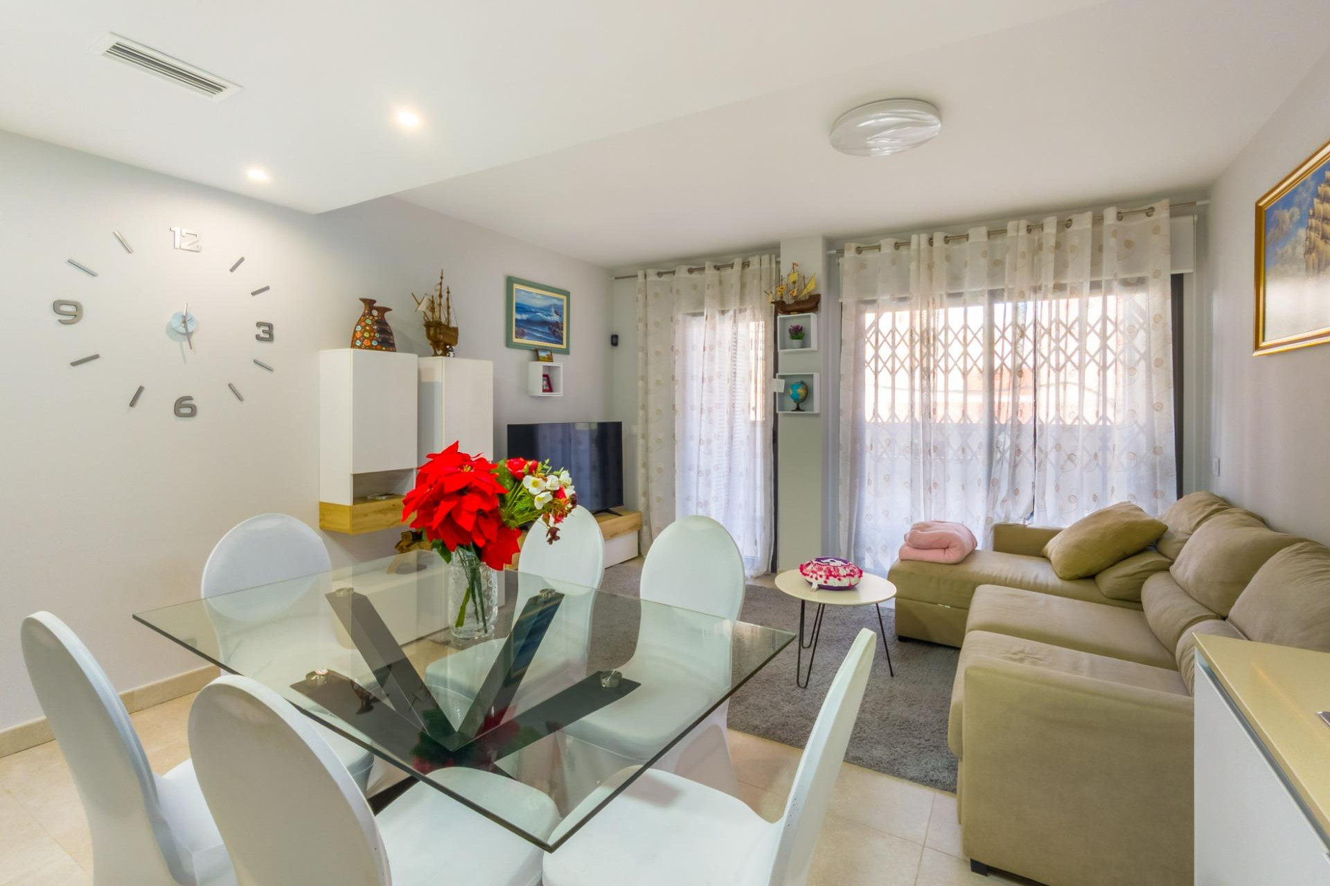 Resale - Apartment / Flat - Torrevieja - Estacion de autobuses