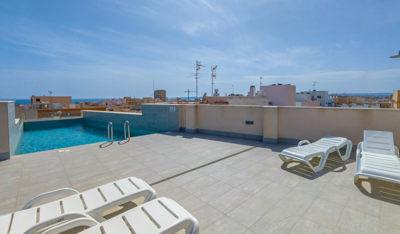 Resale - Apartment / Flat - Torrevieja - Estacion de autobuses