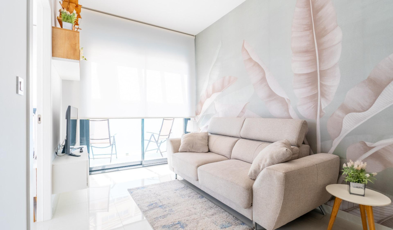 Resale - Apartment / Flat - Torrevieja - Estacion de autobuses