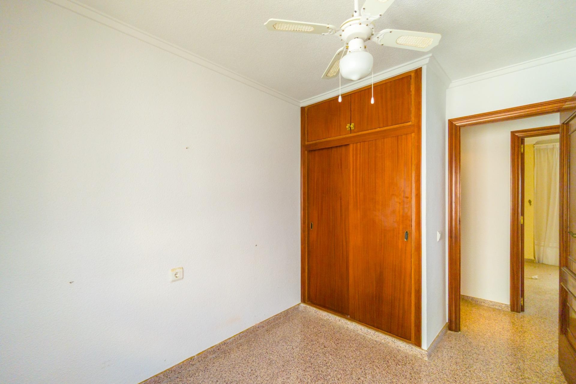 Resale - Apartment / Flat - Torrevieja - La Mata pueblo