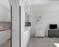 Resale - Apartment / Flat - Torrevieja - La Mata