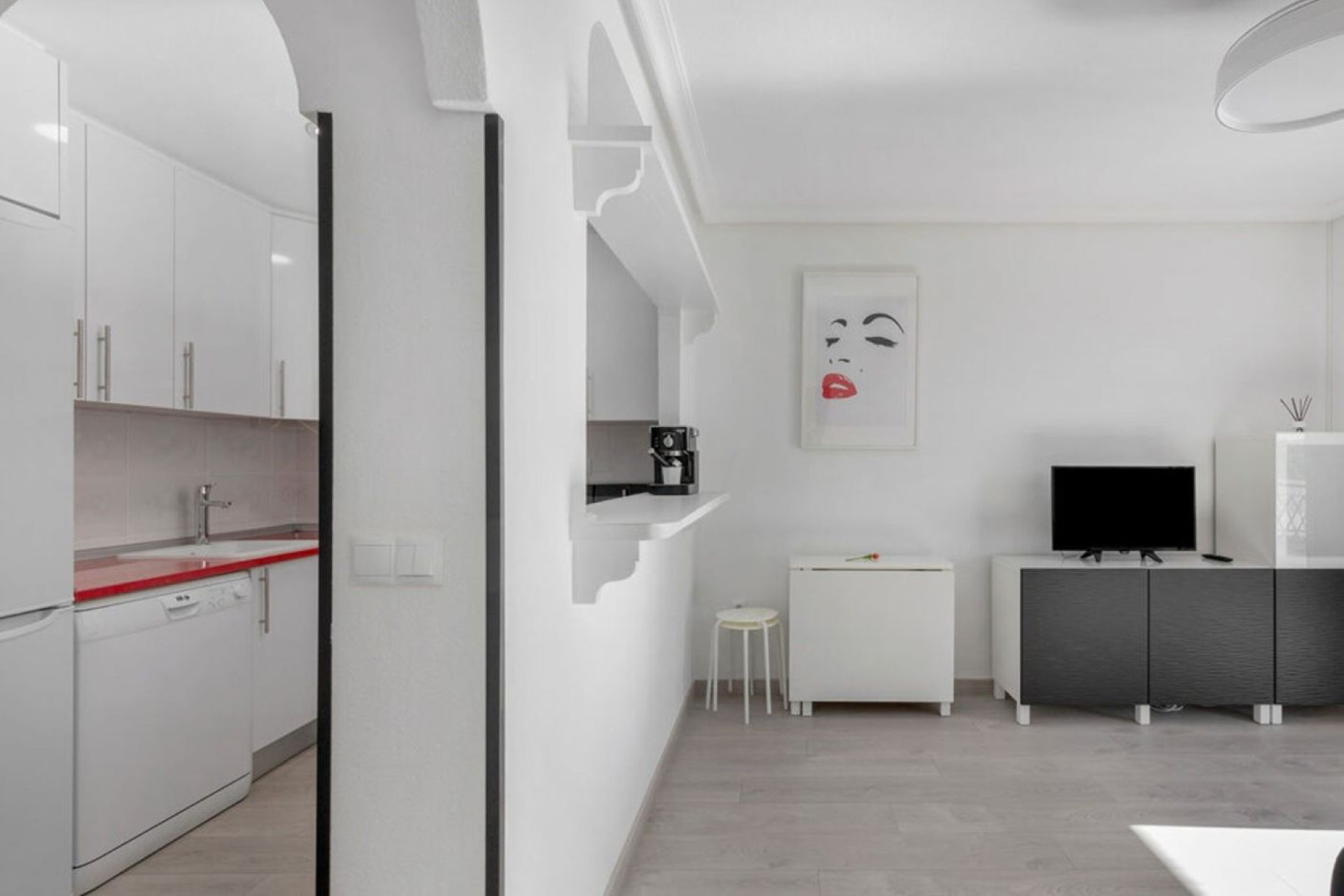 Resale - Apartment / Flat - Torrevieja - La Mata