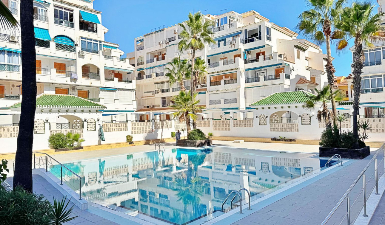 Resale - Apartment / Flat - Torrevieja - La Mata
