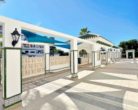 Resale - Apartment / Flat - Torrevieja - La Mata