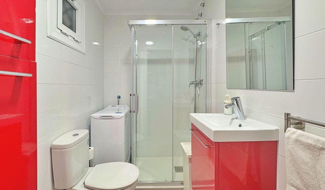 Resale - Apartment / Flat - Torrevieja - La Mata