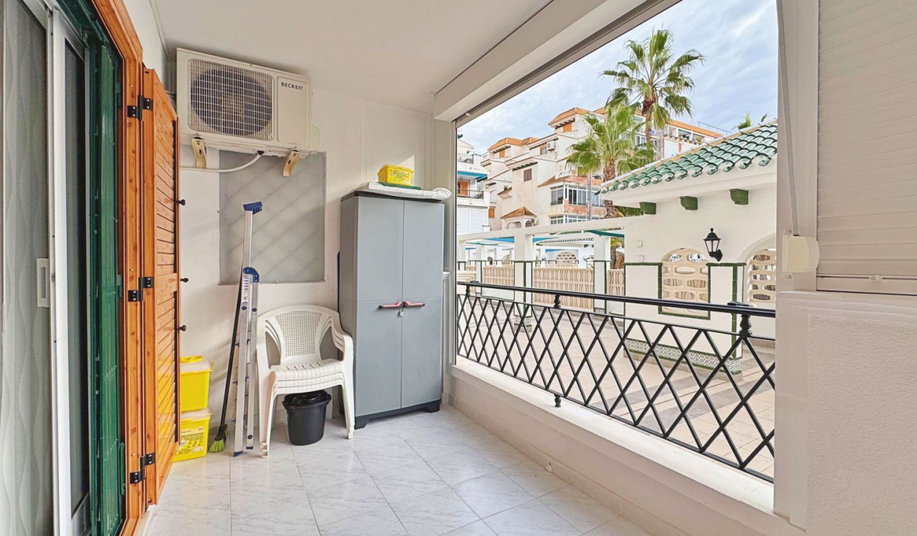 Resale - Apartment / Flat - Torrevieja - La Mata