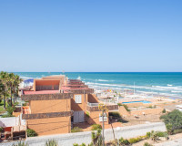 Resale - Apartment / Flat - Torrevieja - La Mata