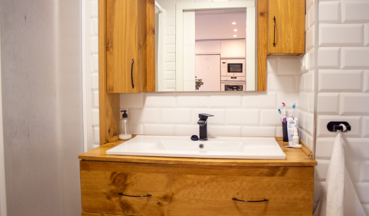 Resale - Apartment / Flat - Torrevieja - La Mata