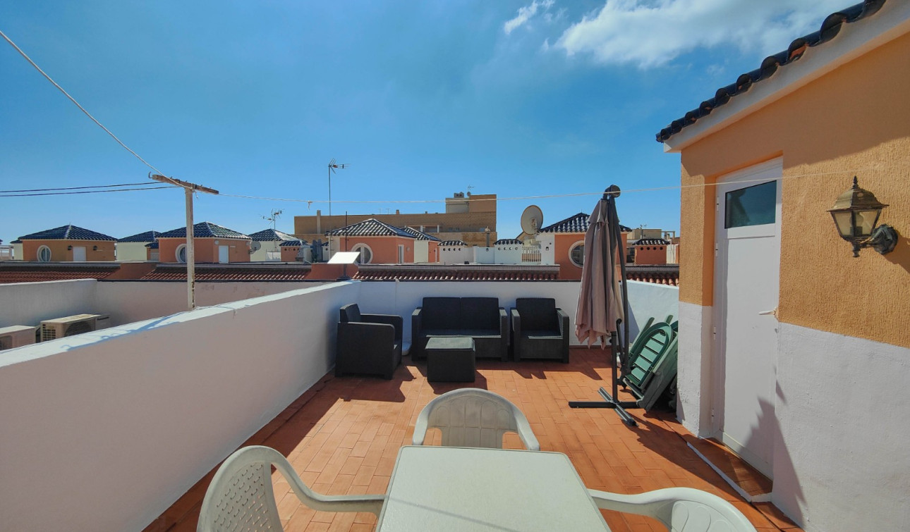 Resale - Apartment / Flat - Torrevieja - La Mata