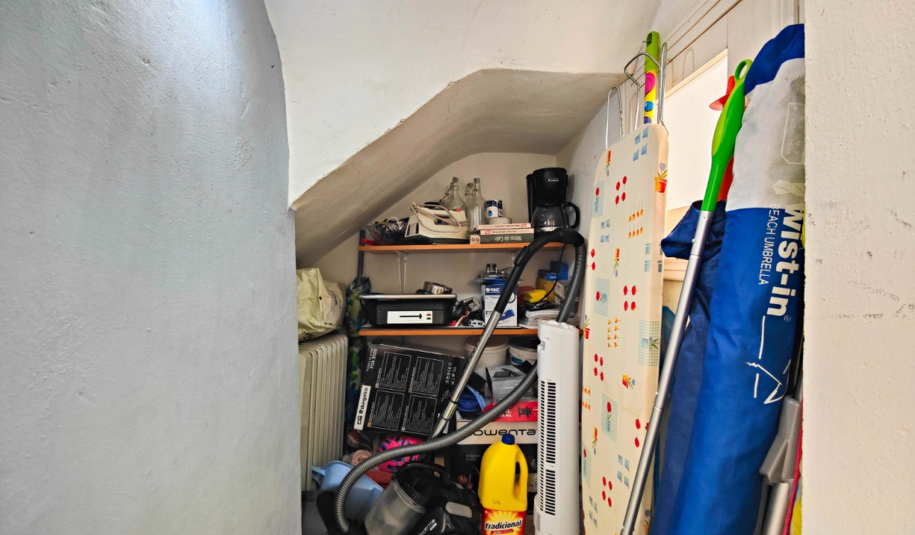 Resale - Apartment / Flat - Torrevieja - La Mata