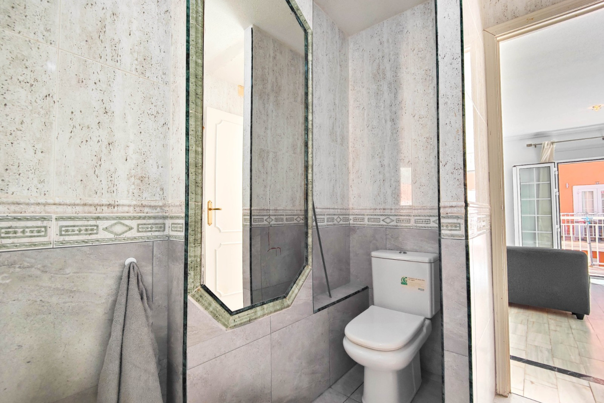 Resale - Apartment / Flat - Torrevieja - La Mata