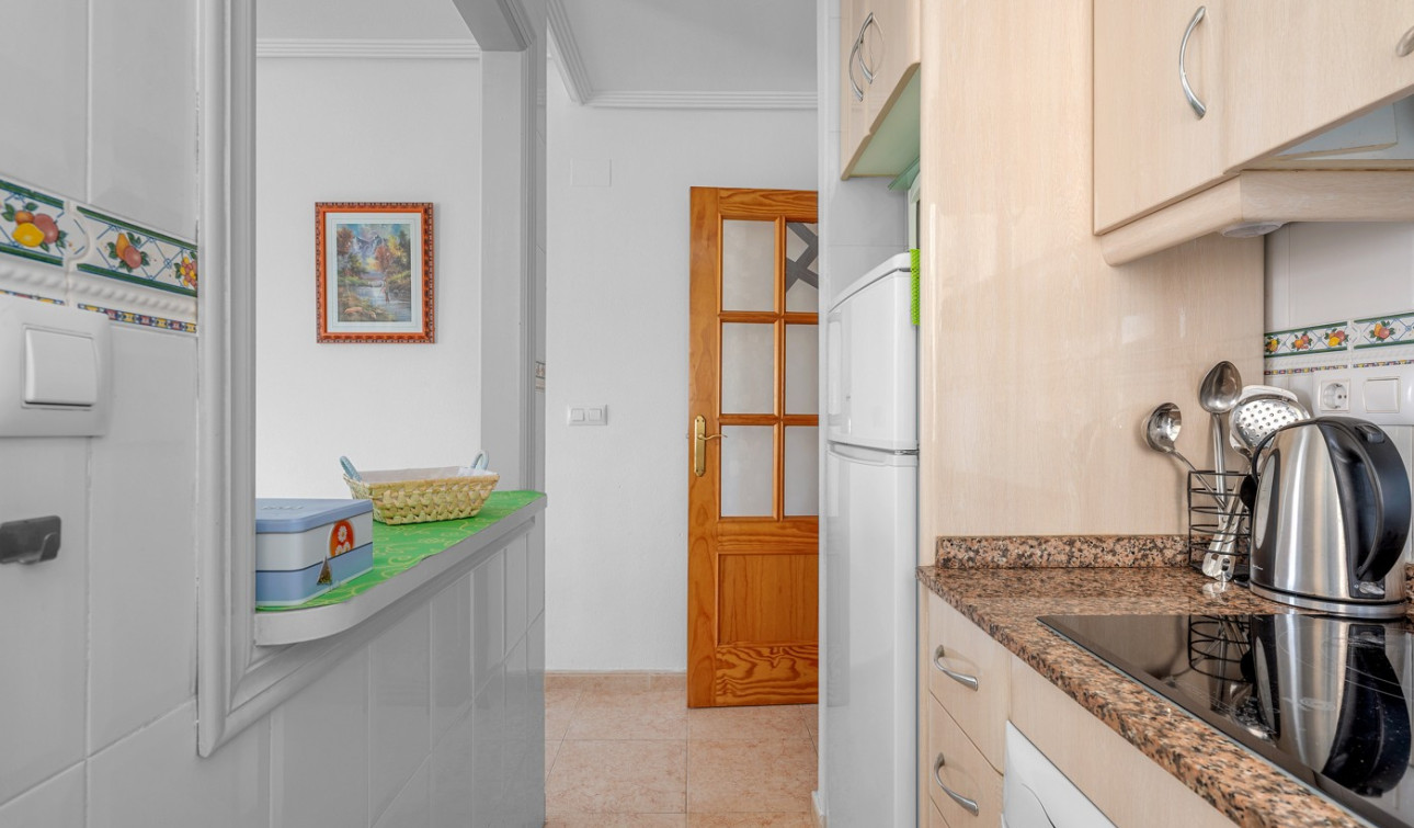 Resale - Apartment / Flat - Torrevieja - La Mata