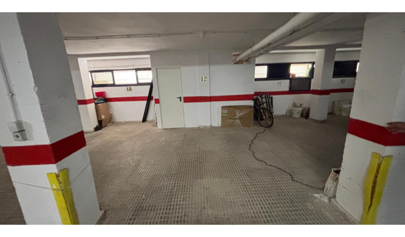 Resale - Apartment / Flat - Torrevieja - La Mata