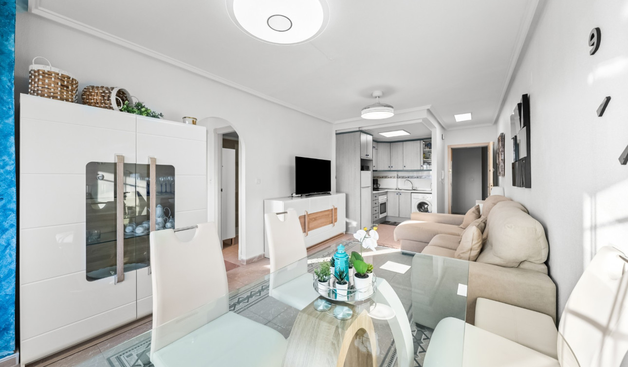 Resale - Apartment / Flat - Torrevieja - La Mata