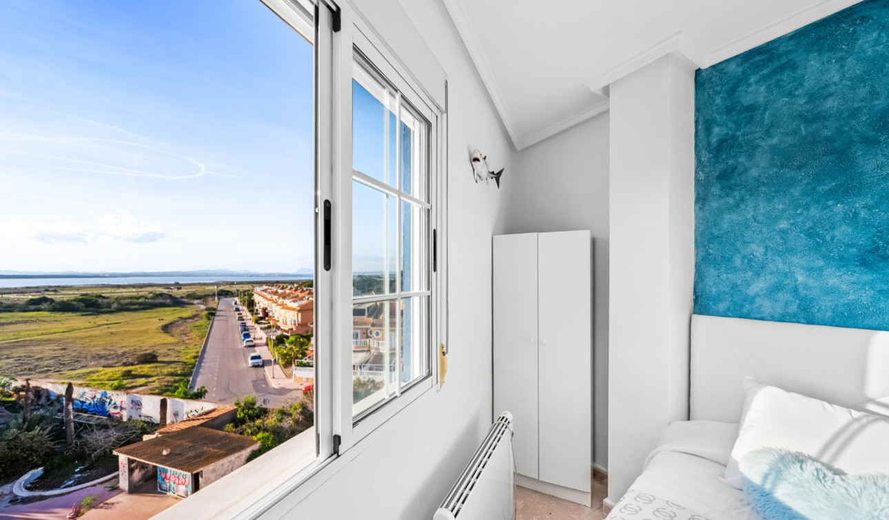 Resale - Apartment / Flat - Torrevieja - La Mata