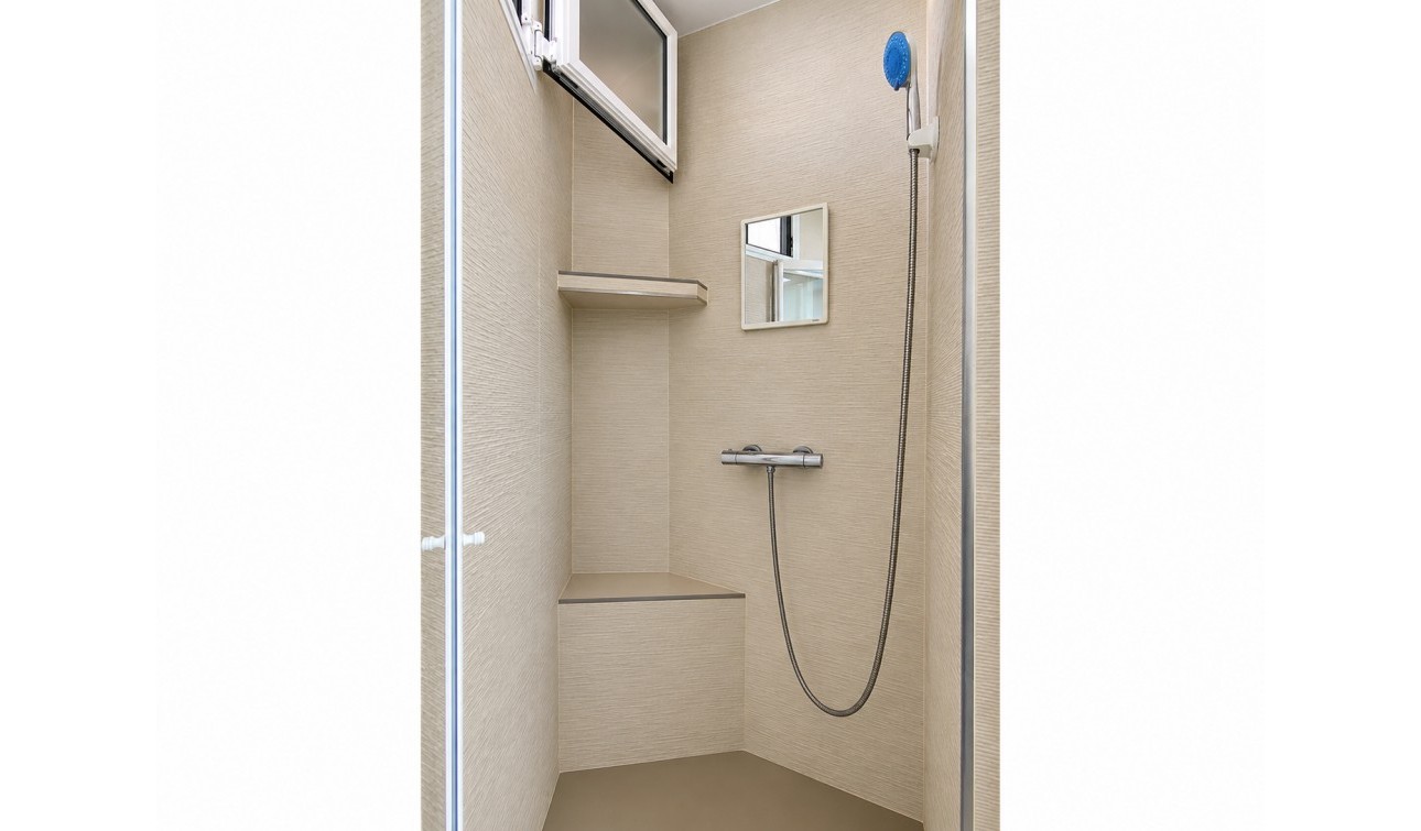 Resale - Apartment / Flat - Torrevieja - La Mata