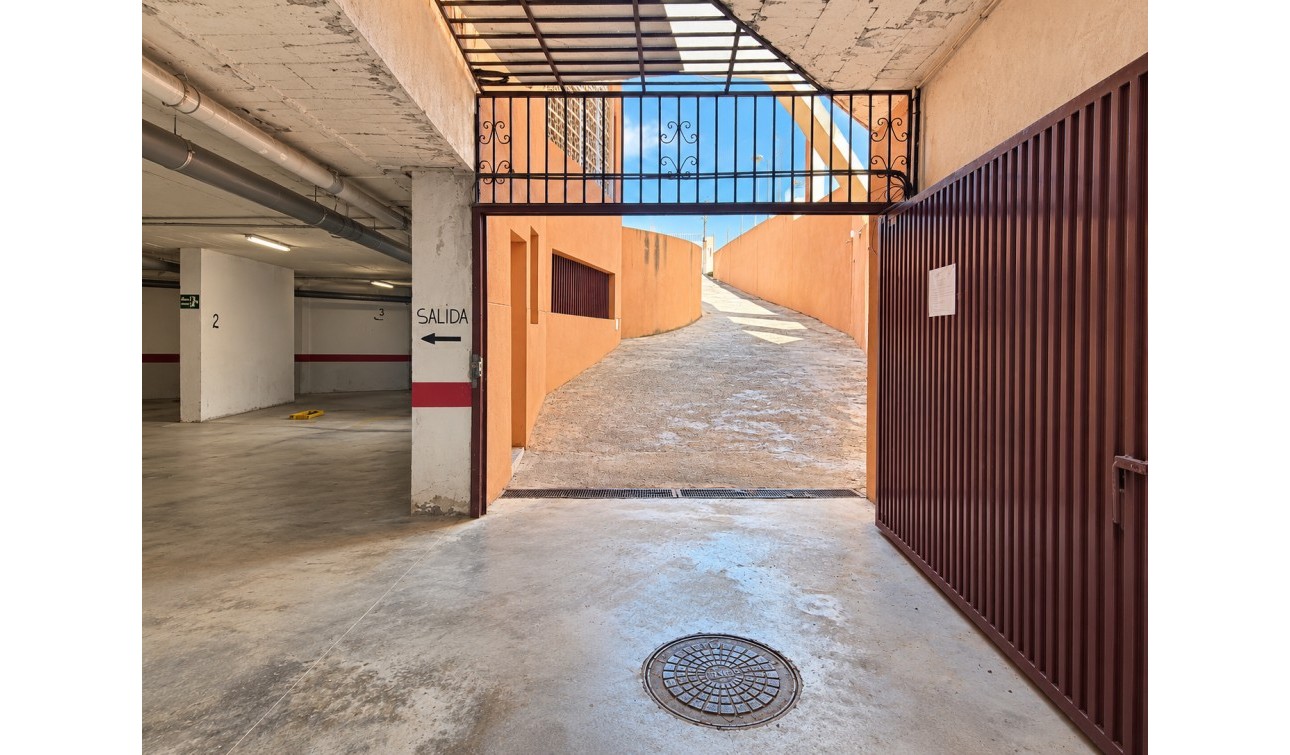 Resale - Apartment / Flat - Torrevieja - La Mata