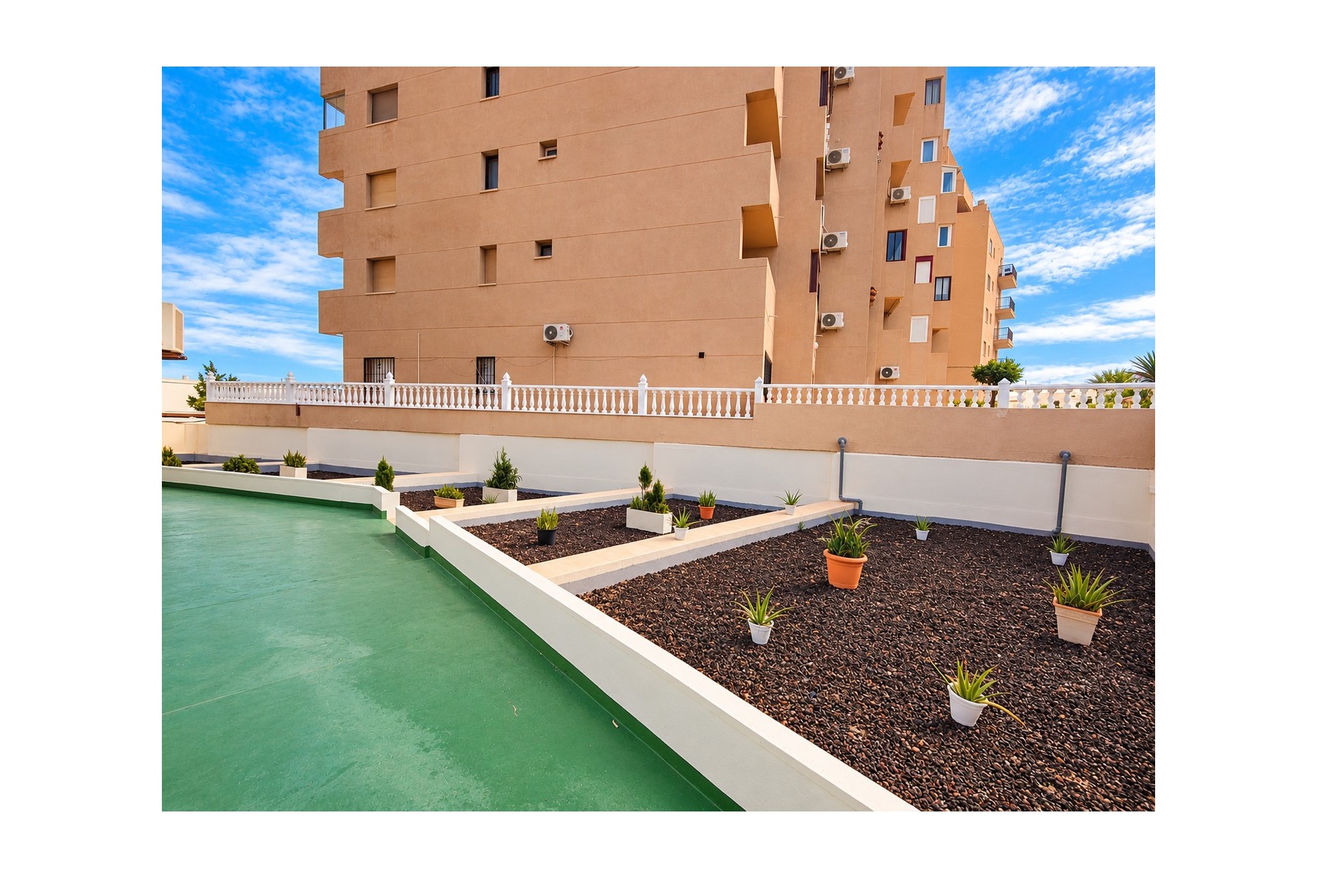 Resale - Apartment / Flat - Torrevieja - La Mata