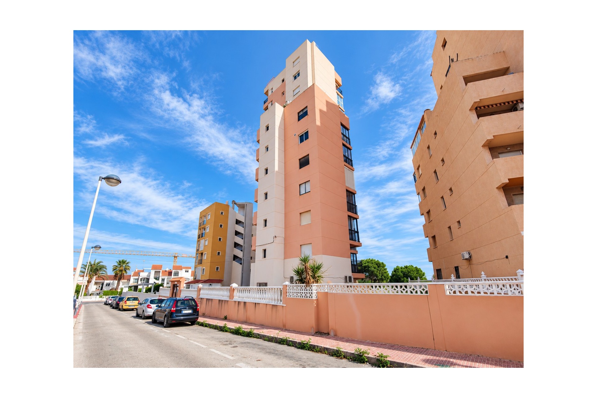 Resale - Apartment / Flat - Torrevieja - La Mata