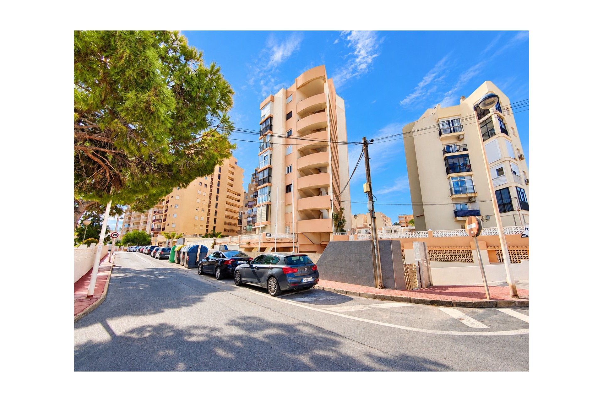 Resale - Apartment / Flat - Torrevieja - La Mata