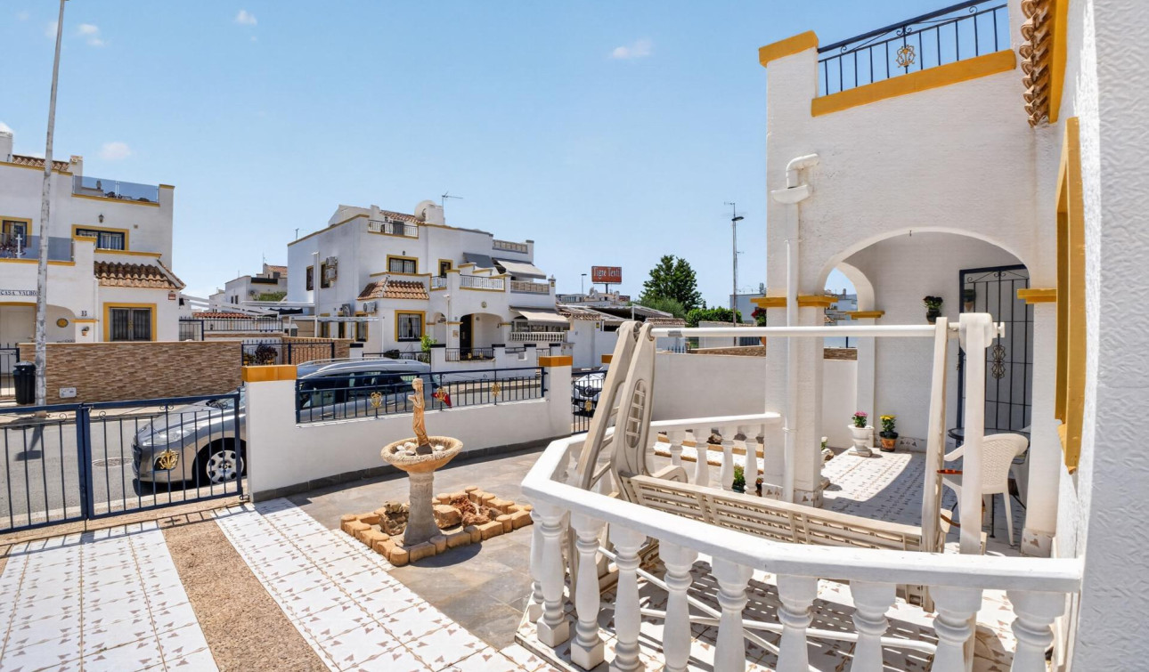 Resale - Apartment / Flat - Torrevieja - La Siesta - El Salado - Torreta