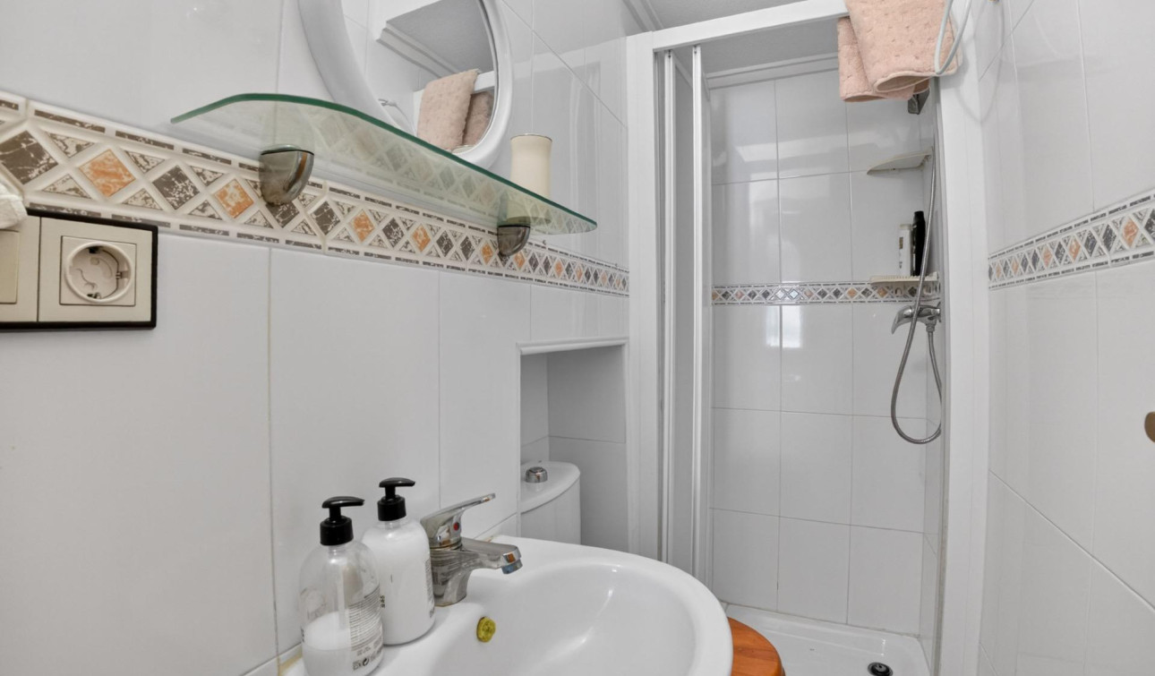Resale - Apartment / Flat - Torrevieja - La Siesta - El Salado - Torreta