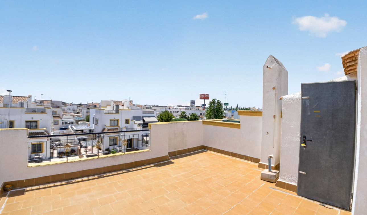 Resale - Apartment / Flat - Torrevieja - La Siesta - El Salado - Torreta