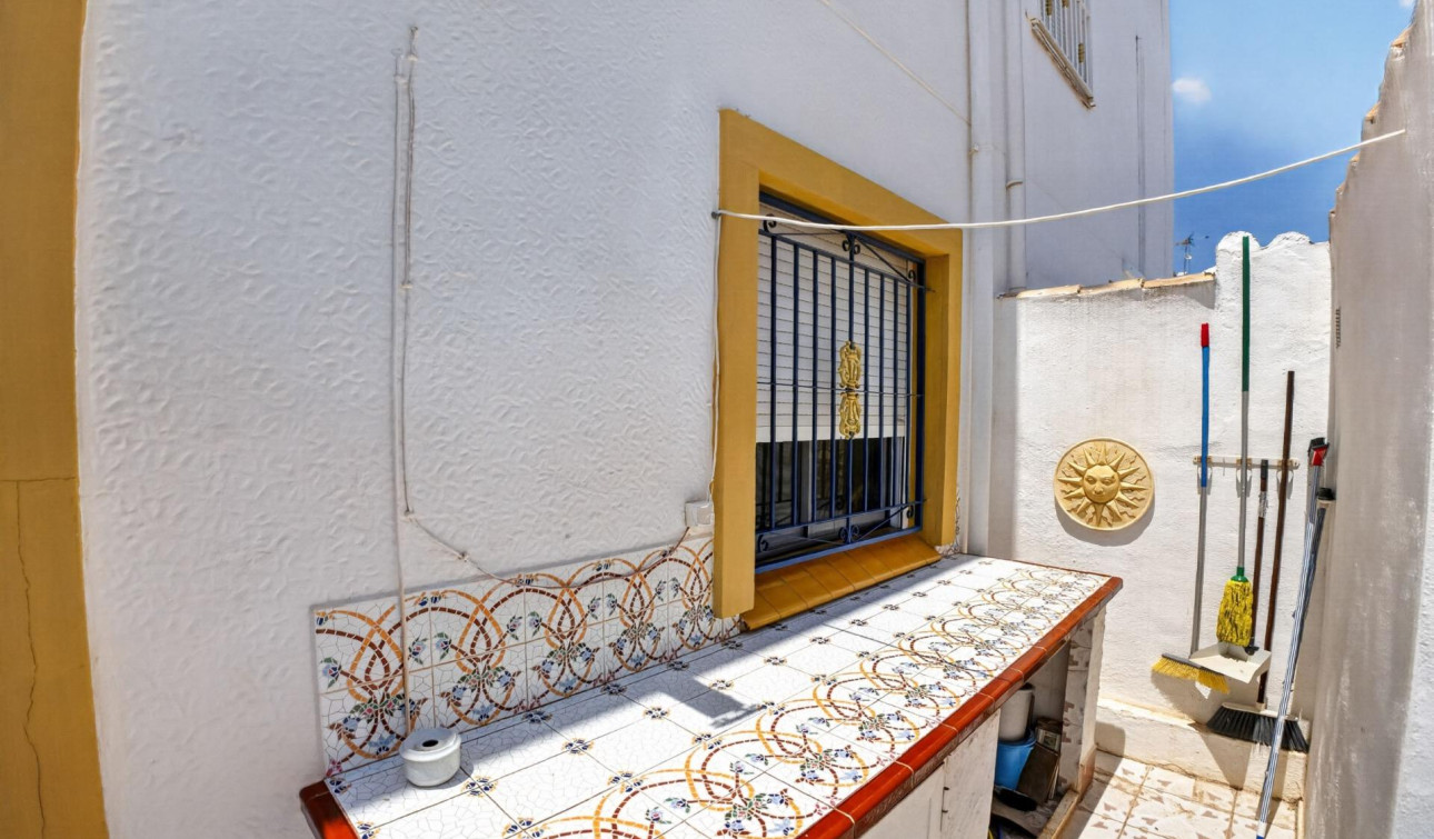 Resale - Apartment / Flat - Torrevieja - La Siesta - El Salado - Torreta