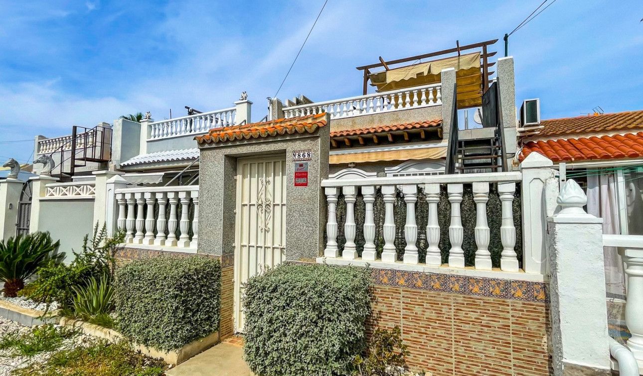 Resale - Apartment / Flat - Torrevieja - La Siesta - El Salado -  Torreta