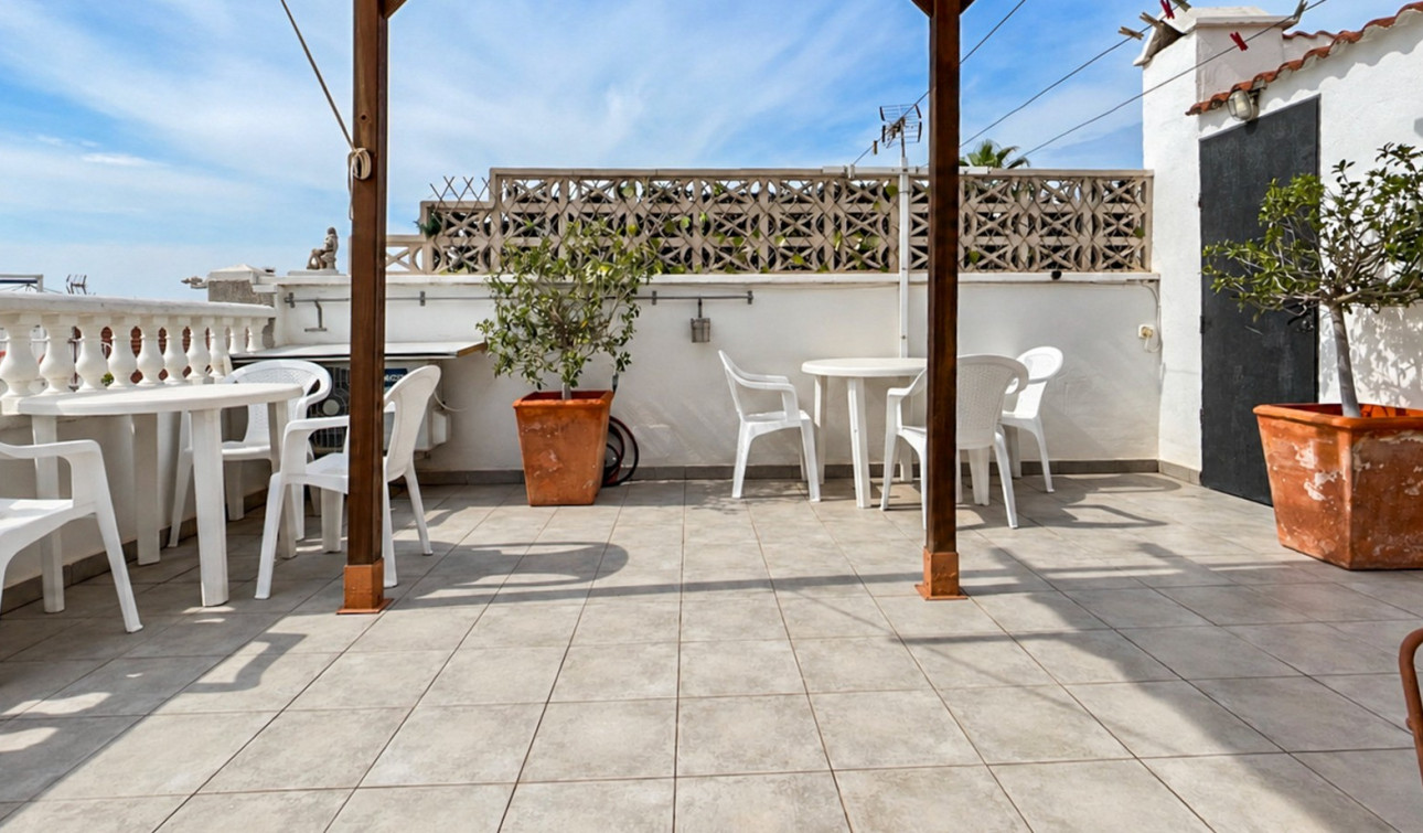 Resale - Apartment / Flat - Torrevieja - La Siesta - El Salado -  Torreta