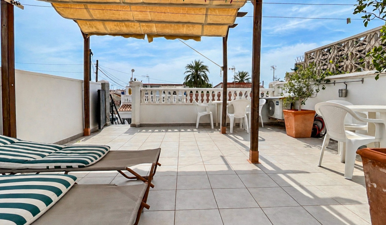 Resale - Apartment / Flat - Torrevieja - La Siesta - El Salado -  Torreta