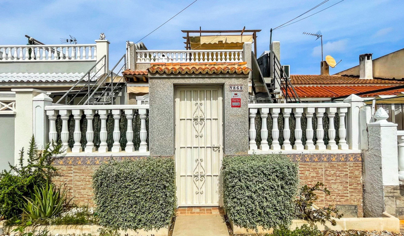 Resale - Apartment / Flat - Torrevieja - La Siesta - El Salado -  Torreta
