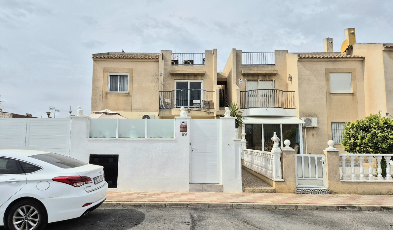 Resale - Apartment / Flat - Torrevieja - La Siesta