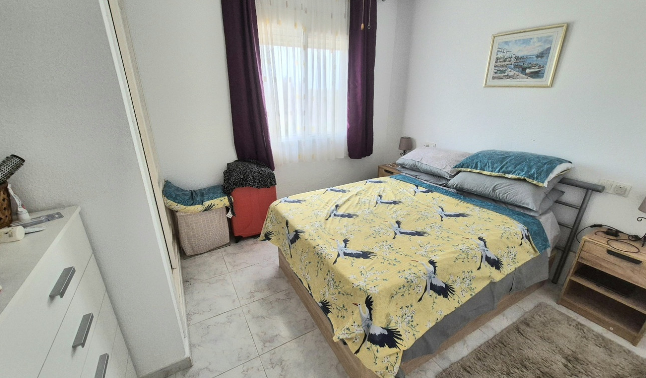 Resale - Apartment / Flat - Torrevieja - La Siesta