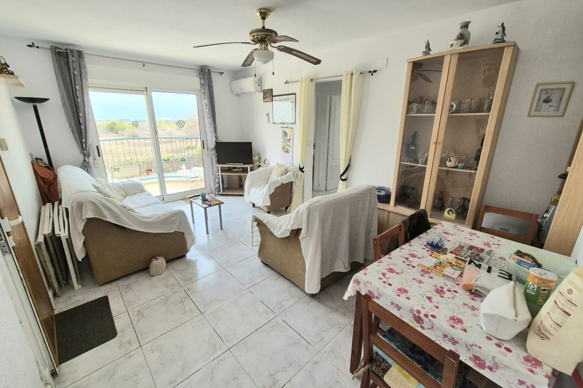 Resale - Apartment / Flat - Torrevieja - La Siesta
