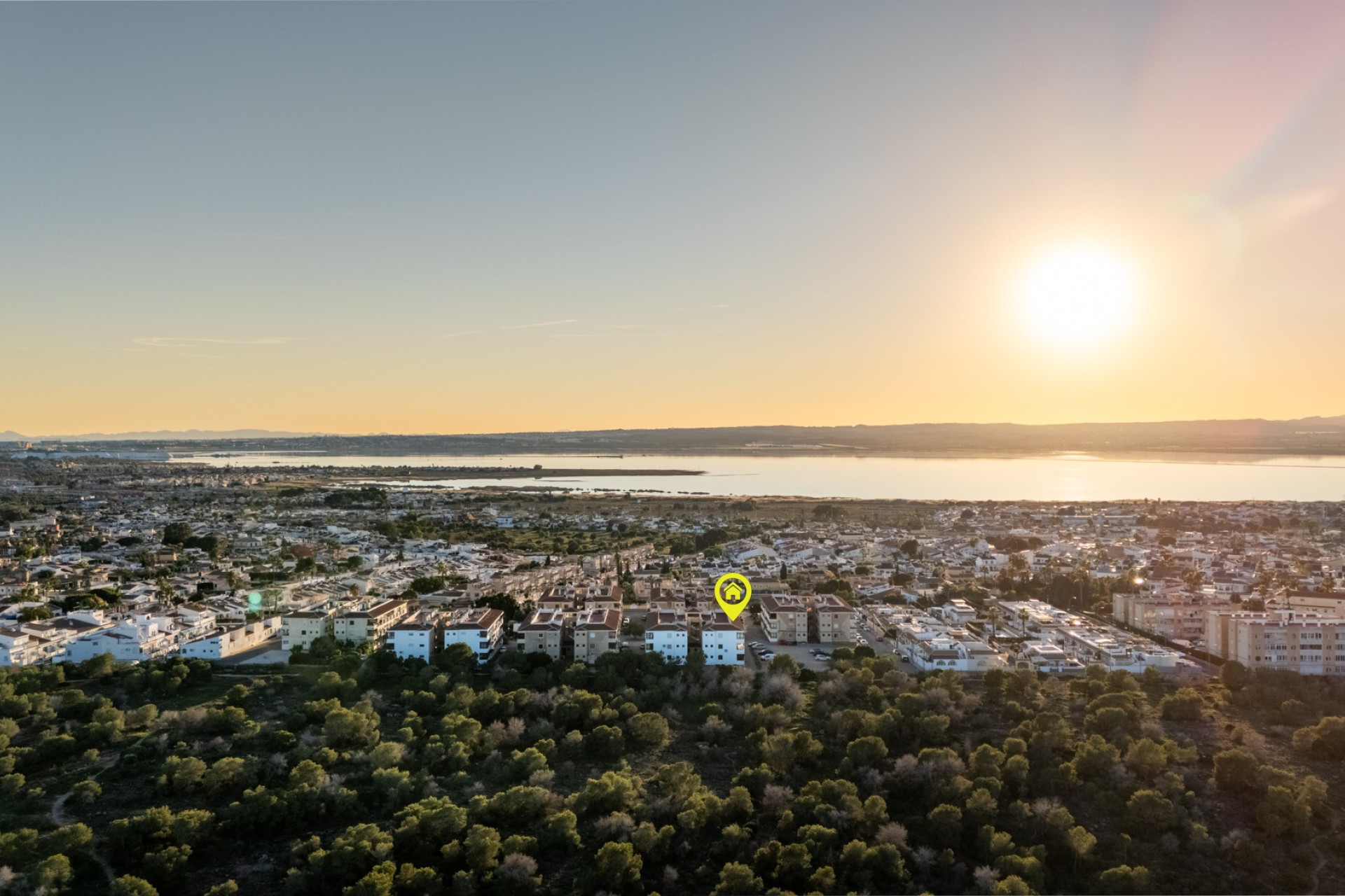 Resale - Apartment / Flat - Torrevieja - La Siesta