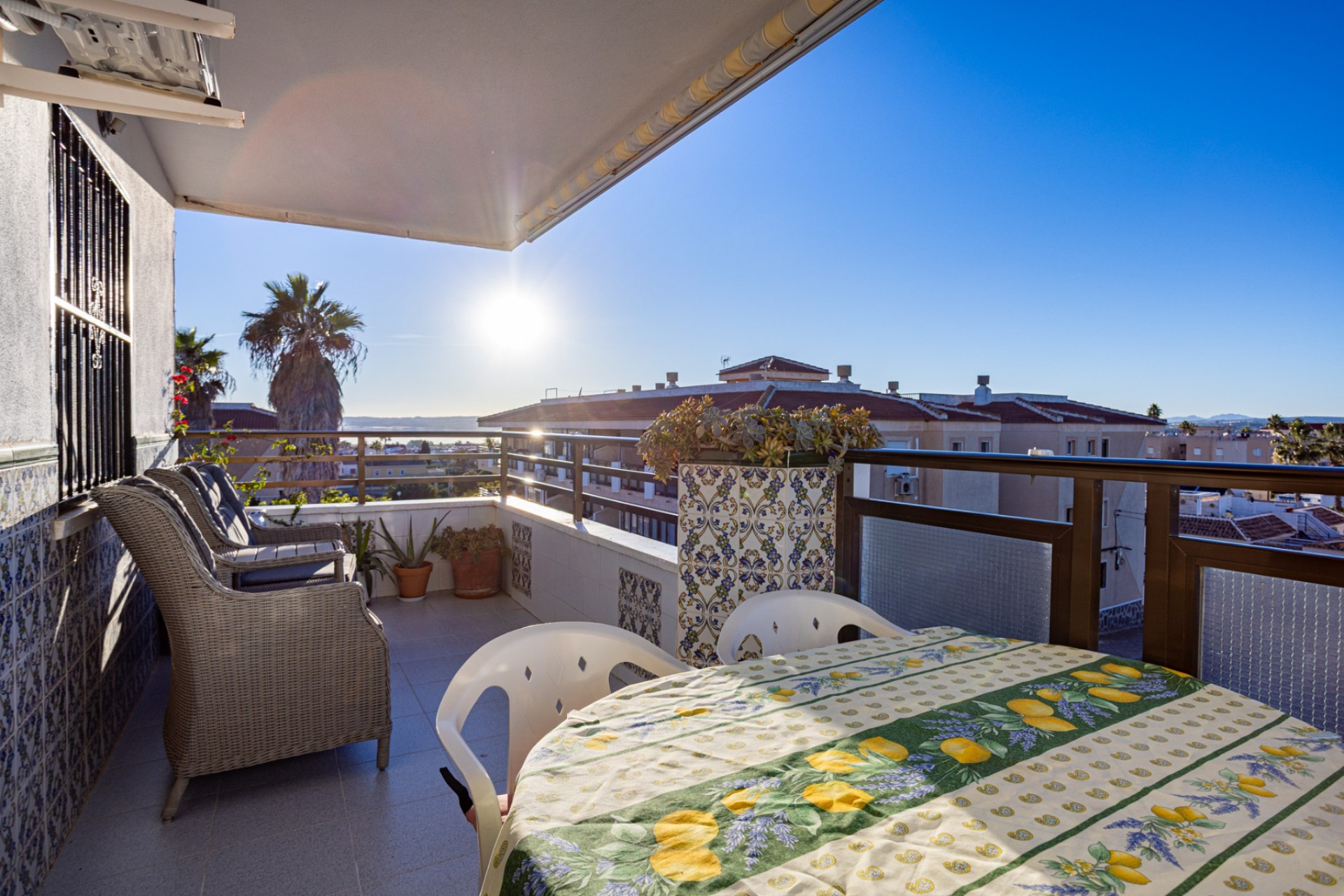 Resale - Apartment / Flat - Torrevieja - La Siesta