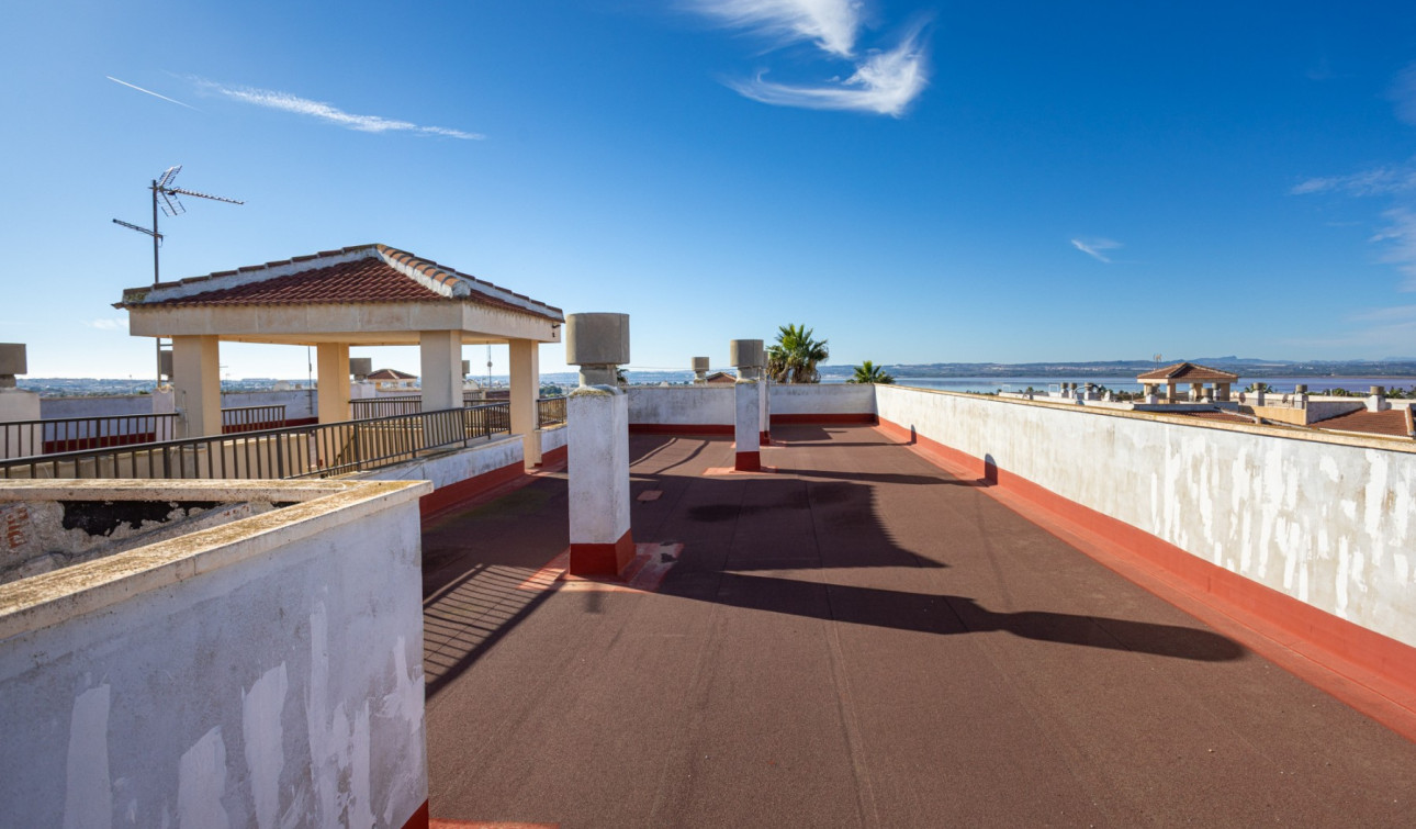 Resale - Apartment / Flat - Torrevieja - La Siesta